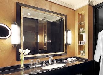 The Ritz-Carlton, Bahrain