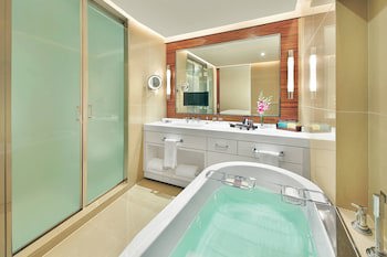 The Ritz-Carlton, Bahrain