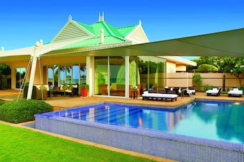 The Ritz-Carlton, Bahrain