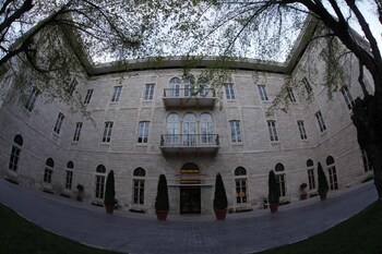 Grand Kadri Hotel