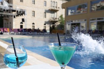 Grand Kadri Hotel