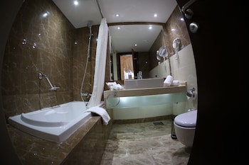Grand Kadri Hotel