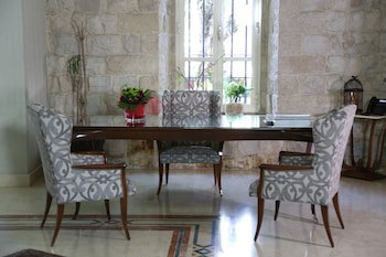 Grand Kadri Hotel