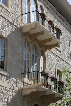 Grand Kadri Hotel