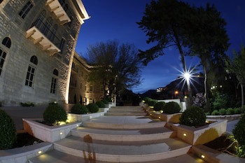 Grand Kadri Hotel