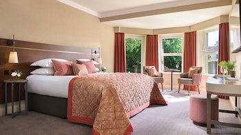 Tulfarris Hotel & Golf Resort