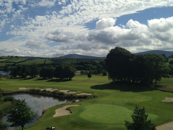 Tulfarris Hotel & Golf Resort
