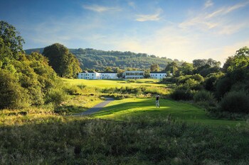 Tulfarris Hotel & Golf Resort
