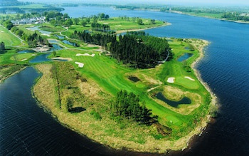Tulfarris Hotel & Golf Resort