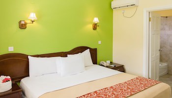 Bay Gardens Inn