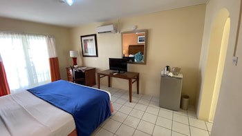Bay Gardens Inn