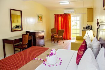 Bay Gardens Inn