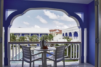 Bay Gardens Inn