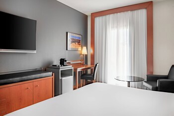 Ac Hotel Badajoz By Marriott