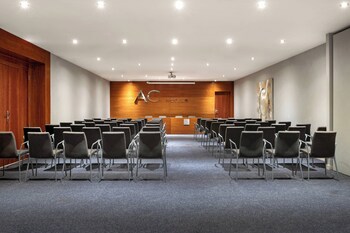 Ac Hotel Badajoz By Marriott