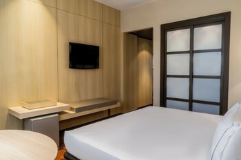 Ac Hotel Valencia By Marriott