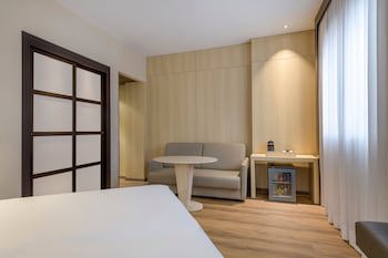 Ac Hotel Valencia By Marriott
