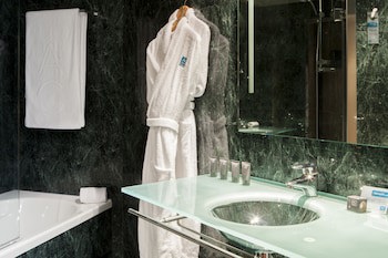 Ac Hotel Valencia By Marriott