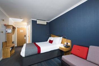 Holiday Inn Express Swansea - East, An Ihg Hotel