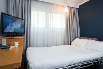 Holiday Inn Express Swansea - East, An Ihg Hotel