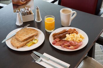 Holiday Inn Express Swansea - East, An Ihg Hotel