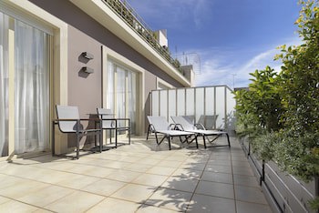 Holiday Suites fotoğrafı