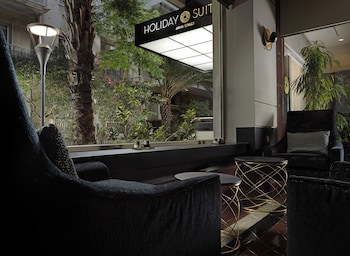 Holiday Suites fotoğrafı