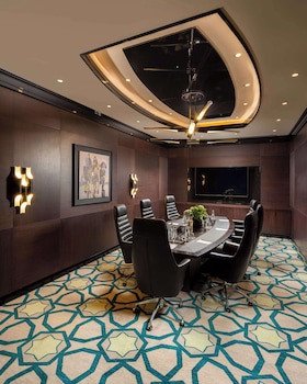 Radisson Blu Leogrand Hotel