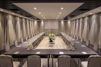 Radisson Blu Leogrand Hotel