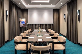 Radisson Blu Leogrand Hotel