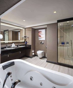 Radisson Blu Leogrand Hotel