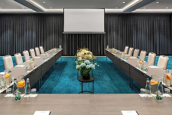 Radisson Blu Leogrand Hotel