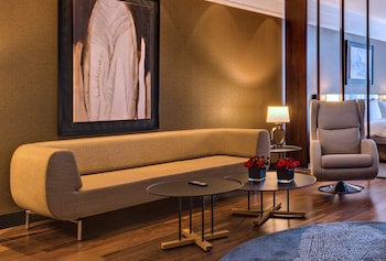 Radisson Blu Leogrand Hotel