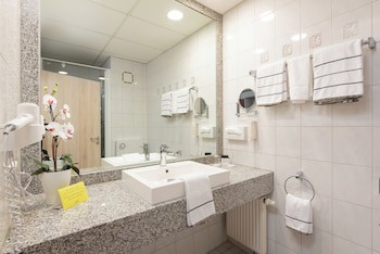 NOVINA HOTEL Sudwestpark Nurnberg galeri fotoğrafı