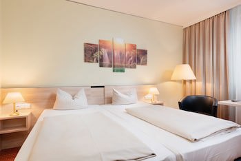 NOVINA HOTEL Sudwestpark Nurnberg fotoğrafı