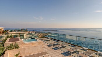 Ax Odycy Hotel