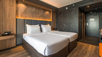 Ax Odycy Hotel