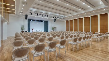 Ax Odycy Hotel