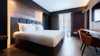 Ax Odycy Hotel