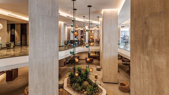 Ax Odycy Hotel