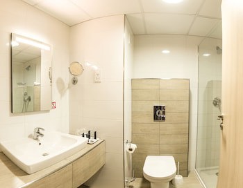 Ax Odycy Hotel