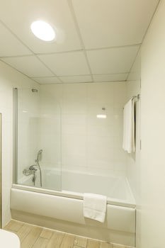Ax Odycy Hotel