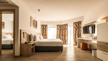 Ax Odycy Hotel