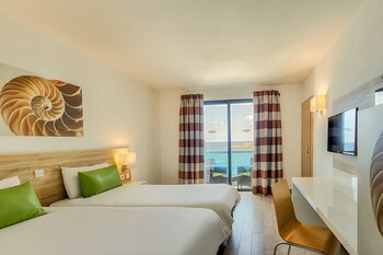 Ax Odycy Hotel