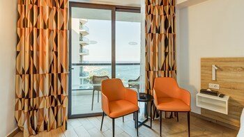 Ax Odycy Hotel