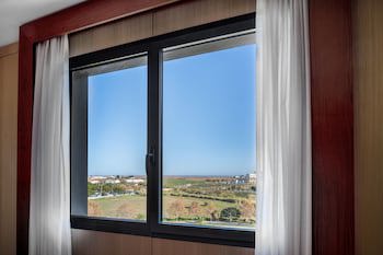 Ac Hotel Huelva By Marriott