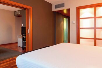Ac Hotel Murcia By Marriott