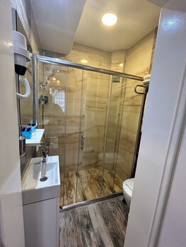 Bakirkoy Tashan Business & Airport Hotel