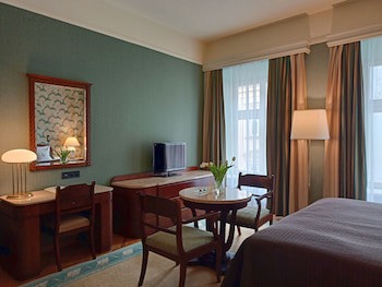 Grand Hotel