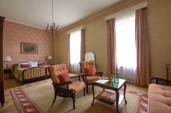 Grand Hotel